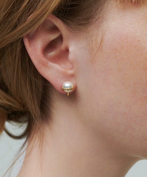 AFFECT(アフェクト)の「Pearl Earring(8mm)(イヤリング・レディース・ゴールド・FREE)」の3枚目の写真