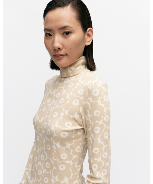 【新品】marimekko Emali Unikko カットソー 新品】marimekko Emali Unikko カットソー