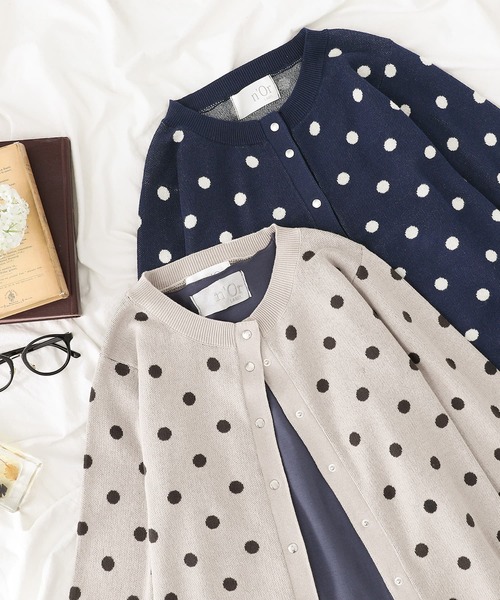 n'OrLABEL（ノアールレーベル）の「【廃盤】『ドットデザインニットカーディガン』（カーディガン/ボレロ・レディース・ベージュ/ネイビー・1/2）」の7枚目の写真