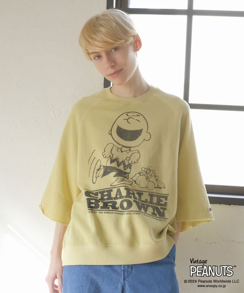 FRUIT OF THE LOOM(フルーツオブザルーム)の「FRUIT OF THE LOOM×スヌーピー甘編み裏毛Tシャツ / コラボ / ピーナッツ / スヌーピー / 半袖 / プリント / カジュアル / ユニセックス(Tシャツ/カットソー・メンズ・C/A/E/D/B・L/M/S)」の4枚目の写真