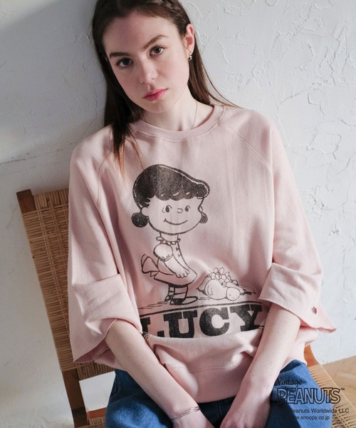 FRUIT OF THE LOOM(フルーツオブザルーム)の「FRUIT OF THE LOOM×スヌーピー甘編み裏毛Tシャツ / コラボ / ピーナッツ / スヌーピー / 半袖 / プリント / カジュアル / ユニセックス(Tシャツ/カットソー・メンズ・C/A/E/D/B・L/M/S)」の1枚目の写真