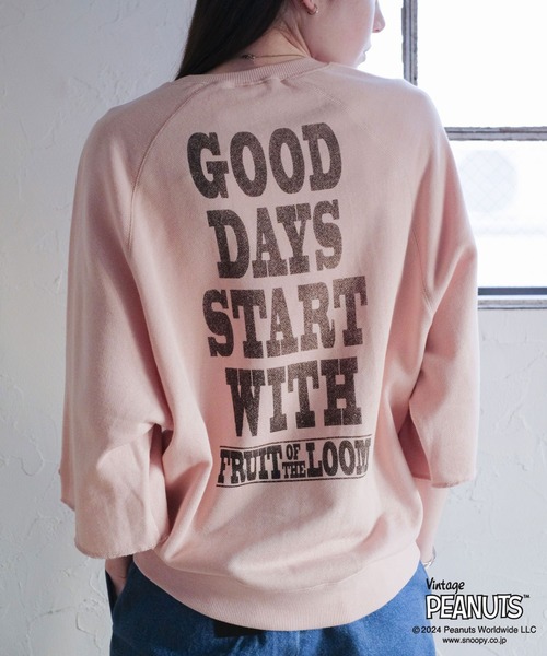 FRUIT OF THE LOOM(フルーツオブザルーム)の「FRUIT OF THE LOOM×スヌーピー甘編み裏毛Tシャツ / コラボ / ピーナッツ / スヌーピー / 半袖 / プリント / カジュアル / ユニセックス(Tシャツ/カットソー・メンズ・C/A/E/D/B・L/M/S)」の16枚目の写真