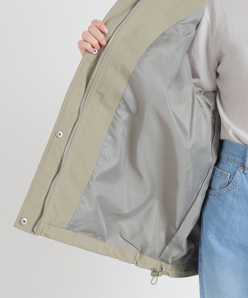 Honeys（ハニーズ）の「撥水加工スタンドブルゾン（ブルゾン・レディース・グレー/カーキ/ブラック/アイボリー・S/L/M）」の16枚目の写真