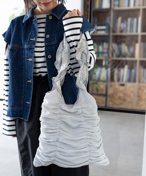 LEPSIM（レプシィム）の「ラメフリルハンドルトート　105943（トートバッグ・レディース・イエロー/ブラック/ブルー/シルバー・ONE SIZE）」の20枚目の写真