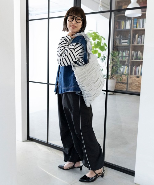 LEPSIM（レプシィム）の「ラメフリルハンドルトート　105943（トートバッグ・レディース・イエロー/ブラック/ブルー/シルバー・ONE SIZE）」の19枚目の写真