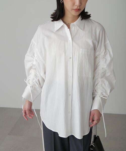 FREE'S MART（フリーズマート）の「◆袖シャーリングオーバーシャツ（シャツ/ブラウス・レディース・ブルー/ホワイト/イエロー・FREE）」の16枚目の写真