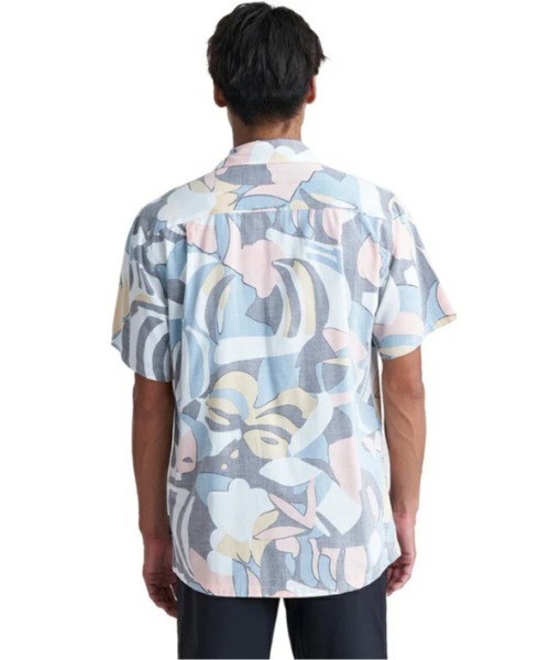 Quiksilver（クイックシルバー）の「BEACH CLUB CASUAL SS/クイックシルバー半袖総柄シャツ（シャツ/ブラウス・メンズ・ブラック/カーキ/ブルー/グリーン/ブルー系その他/グリーン系その他/ブルー系その他4・LARGE/MEDIUM/SMALL/X-LARGE）」の16枚目の写真
