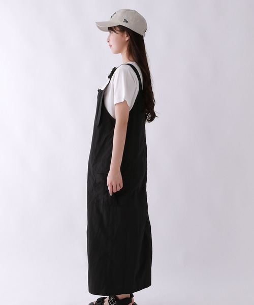 repipi armario（レピピ アルマリオ）の「Zipperカーゴジャンスカ（ジャンパースカート・キッズ・チャコールグレー/ブラック・SMALL/LARGE/MEDIUM）」の6枚目の写真