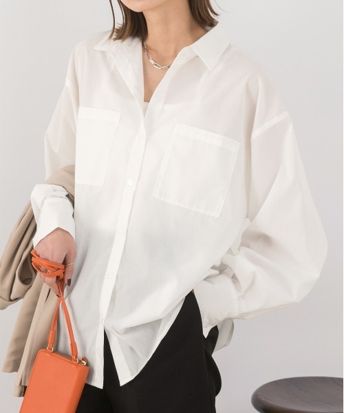 ad thie（アドティエ）の「ボリュームスリーブ ポケ付きストライプシャツ（シャツ/ブラウス・レディース・ネイビー/オレンジ/ベージュ/ピンク/グリーン系/ブラック/ライトブルー/グレイッシュベージュ/オフホワイト/ブルー/ブラック×ホワイト/イエロー/グリーン/ベージュ系/レッド・LARGE/MEDIUM）」の2枚目の写真