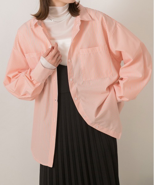 ad thie（アドティエ）の「ボリュームスリーブ ポケ付きストライプシャツ（シャツ/ブラウス・レディース・ネイビー/オレンジ/ベージュ/ピンク/グリーン系/ブラック/ライトブルー/グレイッシュベージュ/オフホワイト/ブルー/ブラック×ホワイト/イエロー/グリーン/ベージュ系/レッド・LARGE/MEDIUM）」の15枚目の写真