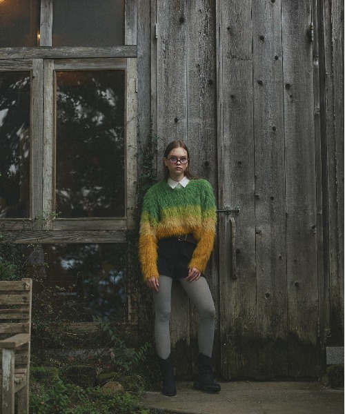 ad thie（アドティエ）の「ボリュームスリーブ ポケ付きストライプシャツ（シャツ/ブラウス・レディース・ネイビー/オレンジ/ベージュ/ピンク/グリーン系/ブラック/ライトブルー/グレイッシュベージュ/オフホワイト/ブルー/ブラック×ホワイト/イエロー/グリーン/ベージュ系/レッド・LARGE/MEDIUM）」の16枚目の写真