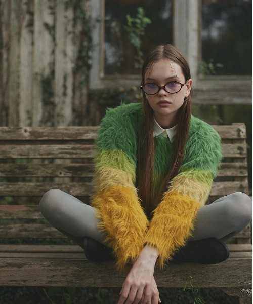 ad thie（アドティエ）の「ボリュームスリーブ ポケ付きストライプシャツ（シャツ/ブラウス・レディース・ネイビー/オレンジ/ベージュ/ピンク/グリーン系/ブラック/ライトブルー/グレイッシュベージュ/オフホワイト/ブルー/ブラック×ホワイト/イエロー/グリーン/ベージュ系/レッド・LARGE/MEDIUM）」の20枚目の写真