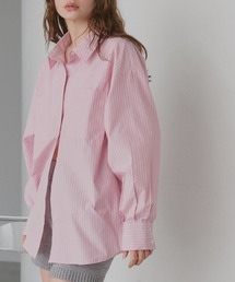 ad thie（アドティエ）の「ボリュームスリーブ ポケ付きストライプシャツ（シャツ/ブラウス）」