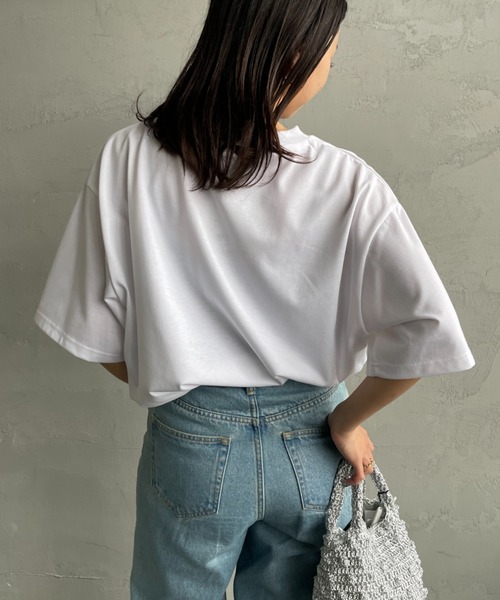 THOUSAND MILE（サウザンドマイル）の「[THOUSAND MILE/サウザンドマイル] ワンポイント刺繍ロゴ ショートスリーブTシャツ（Tシャツ/カットソー・レディース・ブラック/グレイッシュベージュ/イエロー/ホワイト・M/L/S/XL）」の14枚目の写真