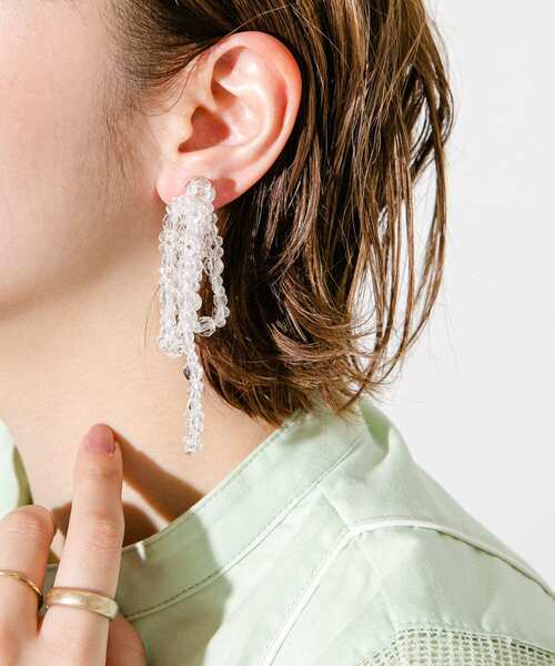 KBF（ケイビーエフ）の「リボンビーズイヤリング（イヤリング・レディース・クリア/オレンジ・ONE）」の2枚目の写真