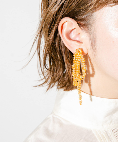 KBF（ケイビーエフ）の「リボンビーズイヤリング（イヤリング・レディース・クリア/オレンジ・ONE）」の6枚目の写真