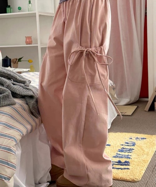 LYEON（リヨン）の「リボンポケットルーズカーゴワイドパンツ（カーゴパンツ・レディース・オフホワイト/ピンク/ネイビー・FREE）」の14枚目の写真