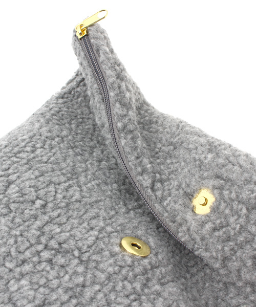 WEGO（ウィゴー）の「WEGO/ボアロールクラッチバッグ（クラッチバッグ・レディース・ブラック/グレー/その他1・FREE）」の10枚目の写真