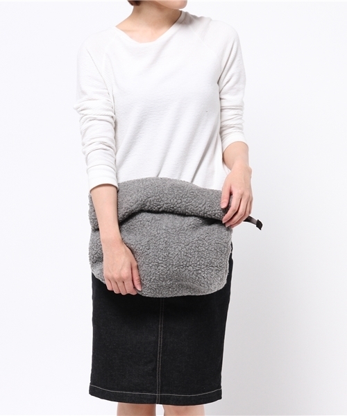 WEGO（ウィゴー）の「WEGO/ボアロールクラッチバッグ（クラッチバッグ・レディース・ブラック/グレー/その他1・FREE）」の12枚目の写真