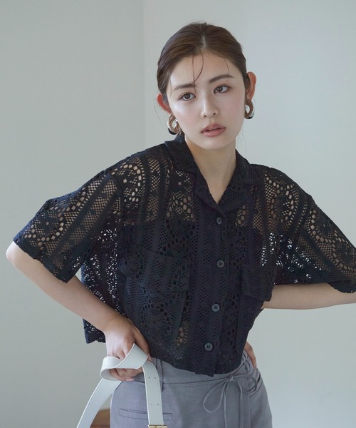 VIS（ビス）の「クロシェ開襟シャツカーディガン（カーディガン/ボレロ・レディース・ブラック/ホワイト系その他5・FREE）」の2枚目の写真