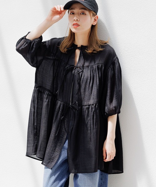 LAKOLE(ラコレ)の「2WAYティアードチュニック / 124159(シャツ/ブラウス・レディース・ブラック/オフホワイト/イエロー・SMALL/MEDIUM)」の3枚目の写真