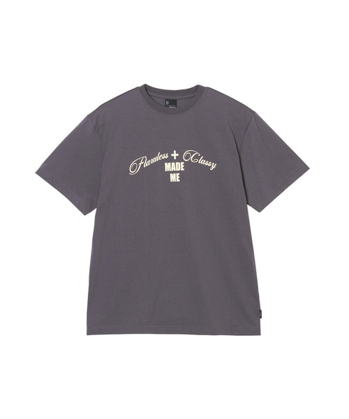 FCMM(エフシーエムエム)の「【UNISEX】LOGO PRINT TEE/ロゴプリントTシャツ(Tシャツ/カットソー・レディース・チャコール/ホワイト/ベージュ・SMALL/LARGE)」の1枚目の写真
