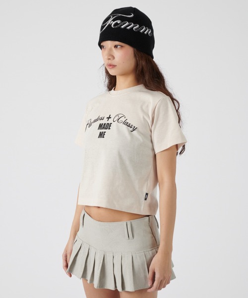 FCMM(エフシーエムエム)の「【UNISEX】LOGO PRINT TEE/ロゴプリントTシャツ(Tシャツ/カットソー・レディース・チャコール/ホワイト/ベージュ・SMALL/LARGE)」の7枚目の写真