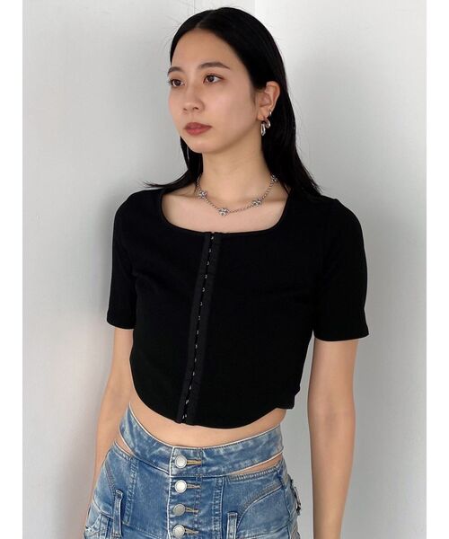 EMODA（エモダ）の「ラウンドフックショートトップ（Tシャツ/カットソー・レディース・ブラック/ホワイト/ブルー/その他・FREE）」の21枚目の写真