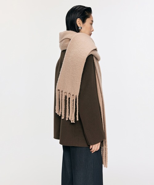JNBY（ジェーエヌビーワイ）の「Versatile Fringe Scarf / フリンジスカーフ（ストール/ショール・レディース・グレー/レッド/ベージュ・ONE SIZE）」の11枚目の写真