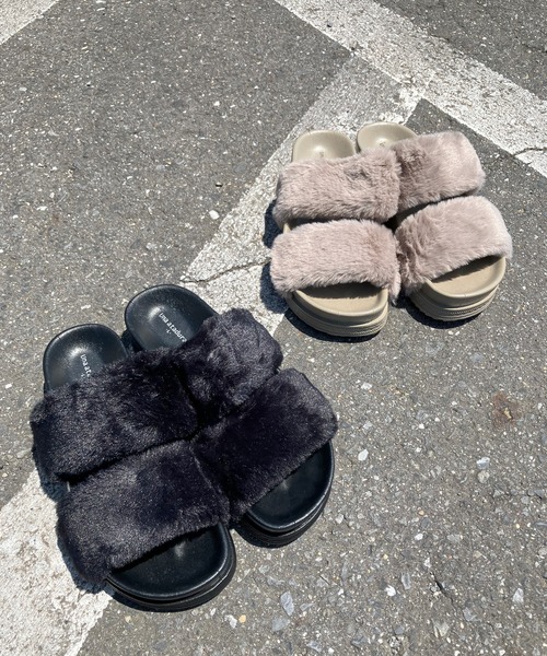 non-hedge(ノンヘッジ)の「フェイクファーフラットサンダル(サンダル・レディース・ブラック/グレー・M/L/S)」の6枚目の写真