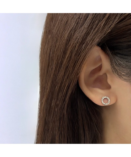 tone(トーン)の「【kocea】ステンレスピアス/スモール 金属アレルギー対応アクセサリー (MA)(ピアス(両耳用)・レディース・C/D/E/F/A/H/J/B/G/I・FREE)」の1枚目の写真