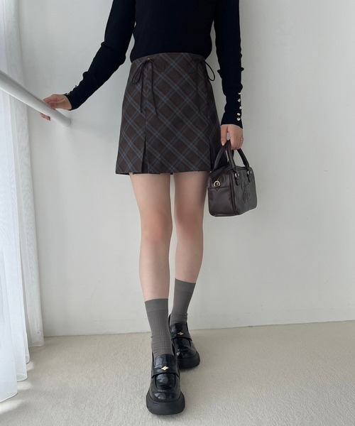 one after another NICE CLAUP(ワンアフターアナザーナイスクラップ)の「2WAYリボンミニスカート【リボン取り外し可能】(スカート・レディース・ブラック/ブラウン系/杢グレー/ネイビー系/ブラウン系その他/ブラック系/ネイビー系1・FREE)」の5枚目の写真