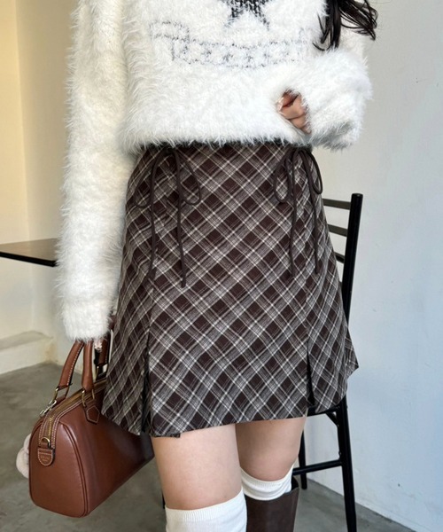 one after another NICE CLAUP(ワンアフターアナザーナイスクラップ)の「2WAYリボンミニスカート【リボン取り外し可能】(スカート・レディース・ブラック/ブラウン系/杢グレー/ネイビー系/ブラウン系その他/ブラック系/ネイビー系1・FREE)」の4枚目の写真