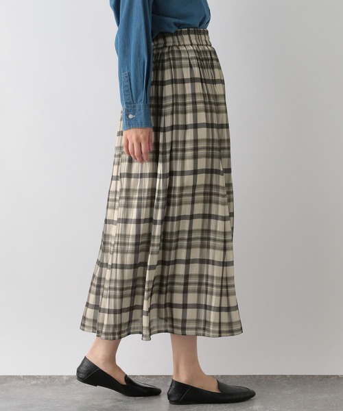 GLOBAL WORK Smile Seed Store（グローバルワーク スマイルシードストア）の「シャイニーフレアチェックスカート/138933（スカート・レディース・ベージュ/ブラウン/チャコール・MEDIUM/X-LARGE/SMALL/LARGE）」の21枚目の写真