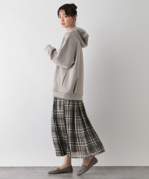 GLOBAL WORK Smile Seed Store（グローバルワーク スマイルシードストア）の「シャイニーフレアチェックスカート/138933（スカート・レディース・ベージュ/ブラウン/チャコール・MEDIUM/X-LARGE/SMALL/LARGE）」の17枚目の写真