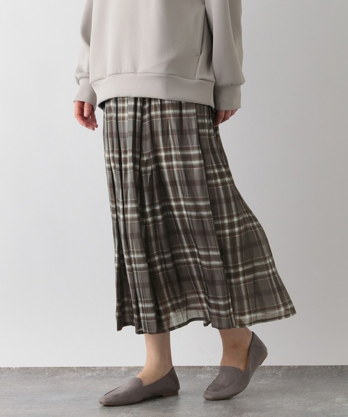 GLOBAL WORK Smile Seed Store（グローバルワーク スマイルシードストア）の「シャイニーフレアチェックスカート/138933（スカート・レディース・ベージュ/ブラウン/チャコール・MEDIUM/X-LARGE/SMALL/LARGE）」の15枚目の写真