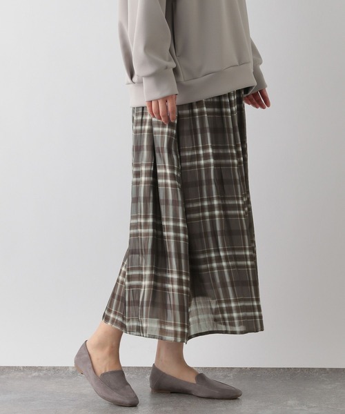 GLOBAL WORK Smile Seed Store（グローバルワーク スマイルシードストア）の「シャイニーフレアチェックスカート/138933（スカート・レディース・ベージュ/ブラウン/チャコール・MEDIUM/X-LARGE/SMALL/LARGE）」の14枚目の写真