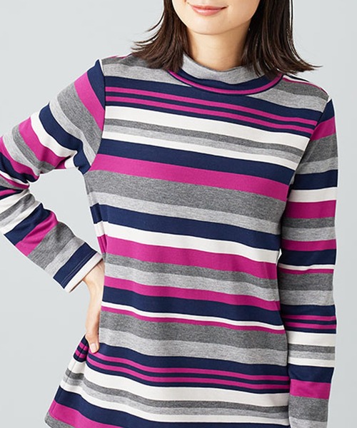 BELLUNA PLUS（ベルーナ）の「ふわふわ裏ファーハイネックプルオーバー（Tシャツ/カットソー・レディース・ピンク/サックスブルー系/ブラック/ターコイズブルー・MEDIUM/X-LARGE/LARGE）」の4枚目の写真