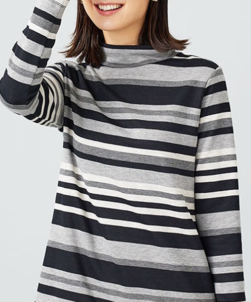 BELLUNA PLUS（ベルーナ）の「ふわふわ裏ファーハイネックプルオーバー（Tシャツ/カットソー・レディース・ピンク/サックスブルー系/ブラック/ターコイズブルー・MEDIUM/X-LARGE/LARGE）」の2枚目の写真