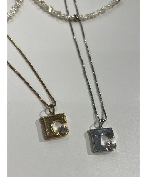 EMODA(エモダ)の「パールモチーフネックネス(ネックレス・レディース・シルバー/ゴールド・FREE)」の4枚目の写真