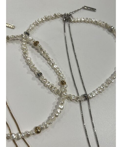 EMODA(エモダ)の「パールモチーフネックネス(ネックレス・レディース・シルバー/ゴールド・FREE)」の5枚目の写真