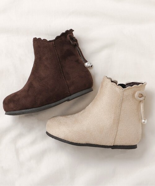 apres les cours（アプレレクール）の「リボンパールショートブーツ（ブーツ・キッズ・ブラウン/ベージュ・14/15 /16/17/18/19）」の4枚目の写真