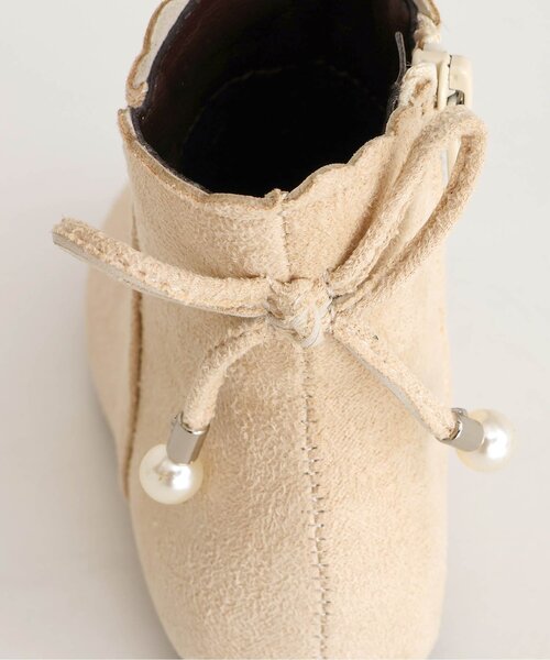apres les cours（アプレレクール）の「リボンパールショートブーツ（ブーツ・キッズ・ブラウン/ベージュ・14/15 /16/17/18/19）」の8枚目の写真