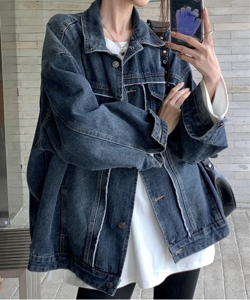 BLANC FICELLE（ブランフィセル）の「カットオフ　オーバーサイズ　デニム　ジャケット（デニムジャケット・レディース・インディゴブルー・M/L/XL）」の4枚目の写真