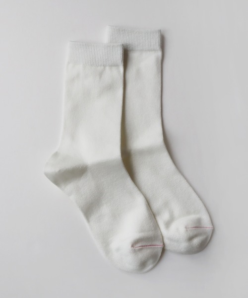 TAWARA(タワラ)の「ちょびっとウール ベタ編み クルーソックス(ソックス/靴下・レディース・オフホワイト/グリーン/ピンク/ロイヤルブルー/パープル/イエロー・S)」の2枚目の写真