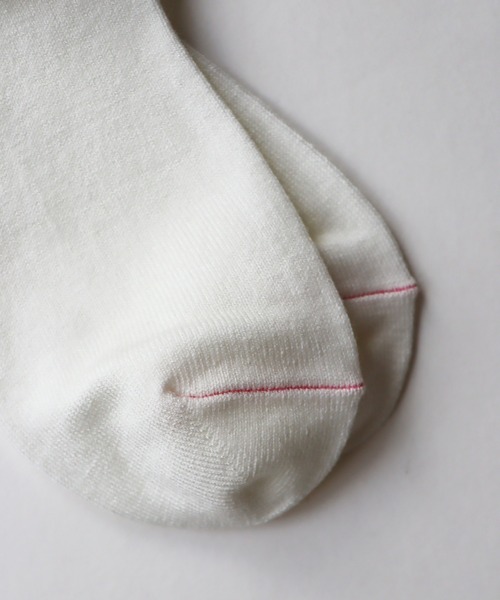 TAWARA(タワラ)の「ちょびっとウール ベタ編み クルーソックス(ソックス/靴下・レディース・オフホワイト/グリーン/ピンク/ロイヤルブルー/パープル/イエロー・S)」の7枚目の写真