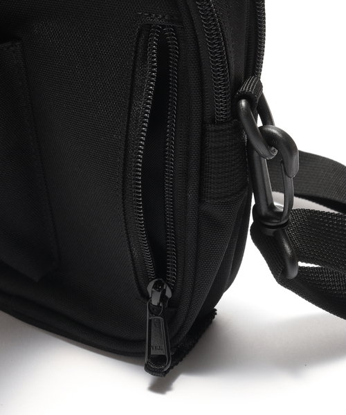 Carhartt WIP（カーハートダブリューアイピー）の「【CARHARTT WIP / カーハート ダブリューアイピー】ESSENTIALS BAG SMALL（クラッチバッグ・メンズ・ブラック・FREE）」の8枚目の写真