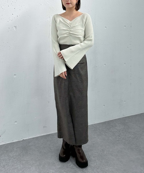 archives（アルシーヴ）の「ラメギャザーフレアスリーブニット（ニット/セーター・レディース・グレー/アイボリー/ブラック/ピンクベージュ・MEDIUM）」の10枚目の写真