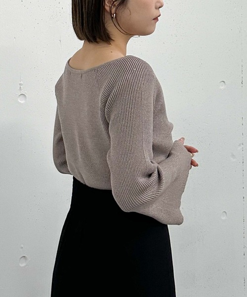 archives（アルシーヴ）の「ラメギャザーフレアスリーブニット（ニット/セーター・レディース・グレー/アイボリー/ブラック/ピンクベージュ・MEDIUM）」の14枚目の写真