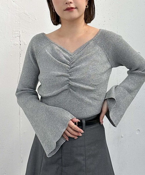 archives（アルシーヴ）の「ラメギャザーフレアスリーブニット（ニット/セーター・レディース・グレー/アイボリー/ブラック/ピンクベージュ・MEDIUM）」の22枚目の写真